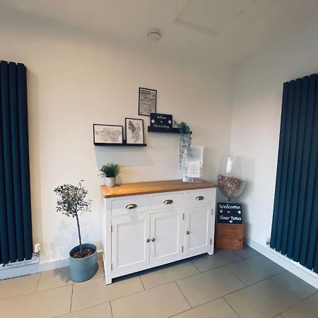 Clover Cottage Beeley Esterno foto