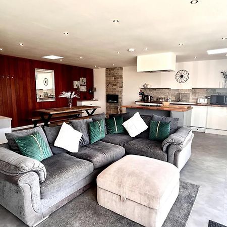 Clover Cottage Beeley Esterno foto