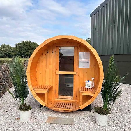 Clover Cottage Beeley Esterno foto