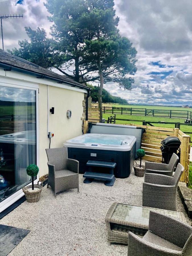 Clover Cottage Beeley Esterno foto