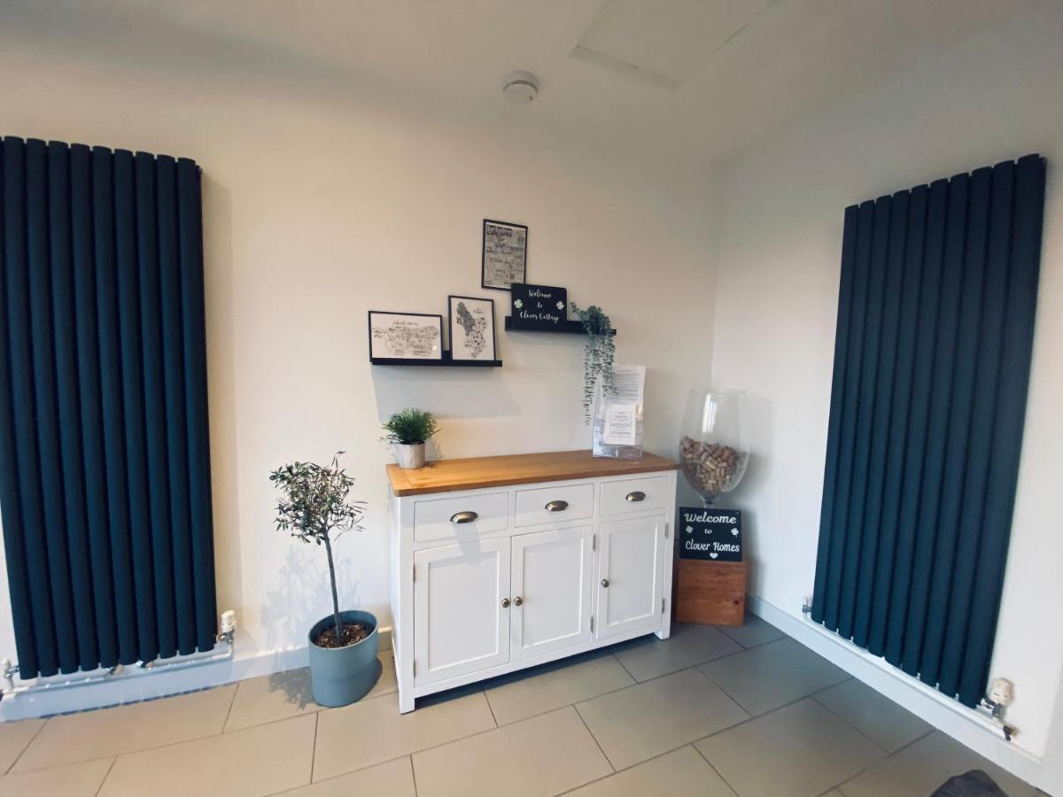Clover Cottage Beeley Esterno foto
