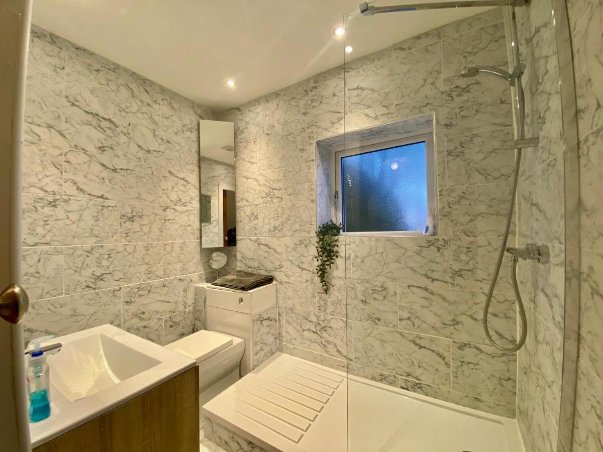 Clover Cottage Beeley Esterno foto