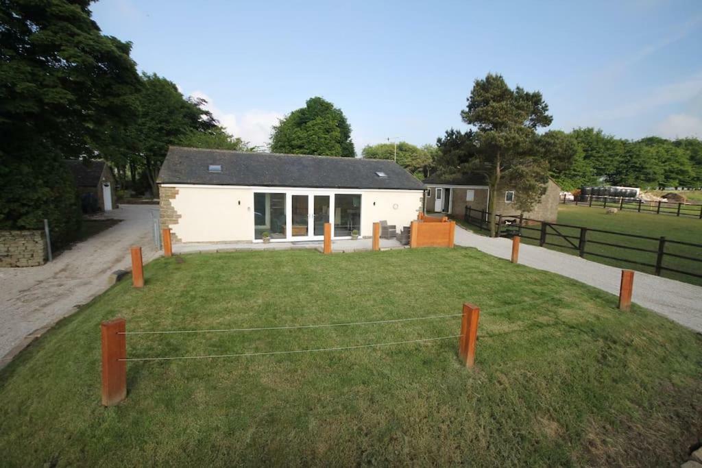 Clover Cottage Beeley Esterno foto
